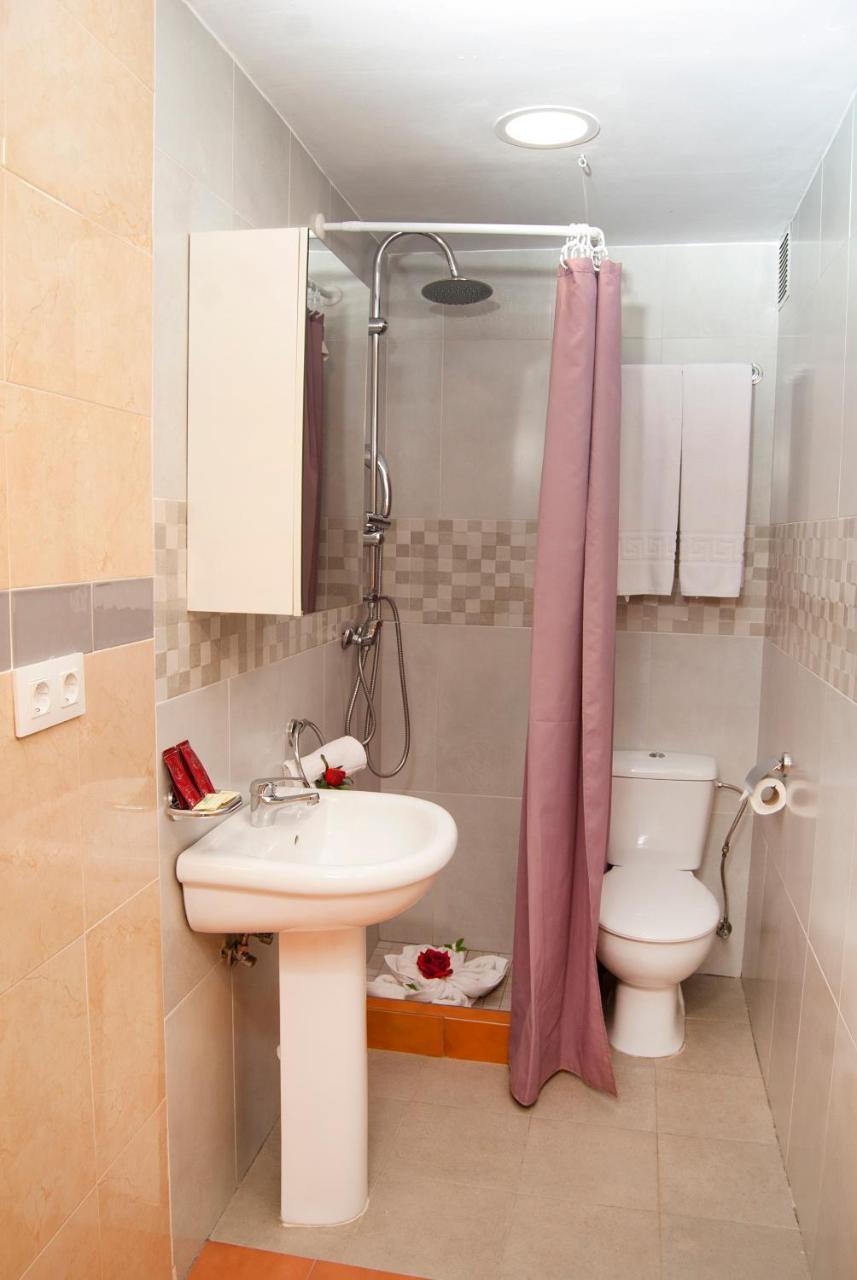Hostal Batato Vejer de la Frontera Luaran gambar